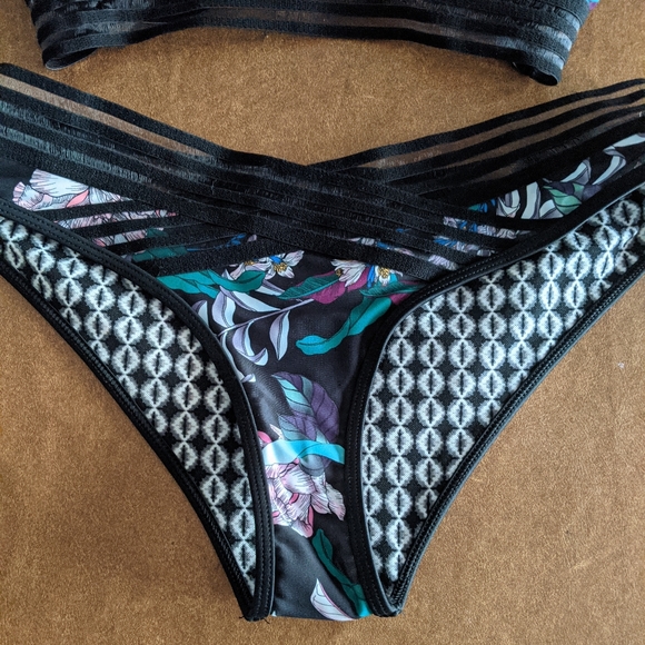 NWT Body Glove Black Floral Sea View May Keyhole Bikini - Picture 5 of 10